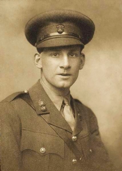 Siegfried Sassoon, photographed by George Charles Beresford, 1915